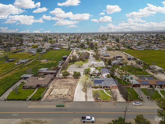 2nd image of 10332 Shellabarger Rd