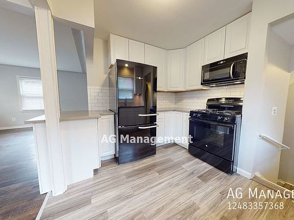 2nd image of 20617 Beaufait St