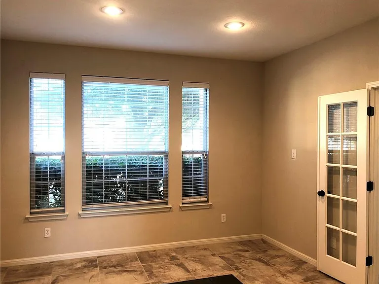 20625 Farm Pond Ln — Photo 5