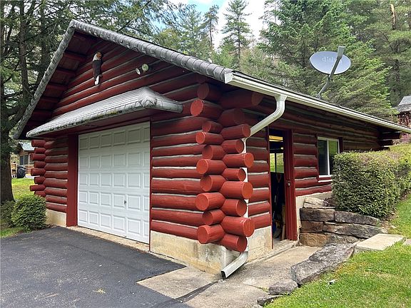 5th image of 1419 River Rd