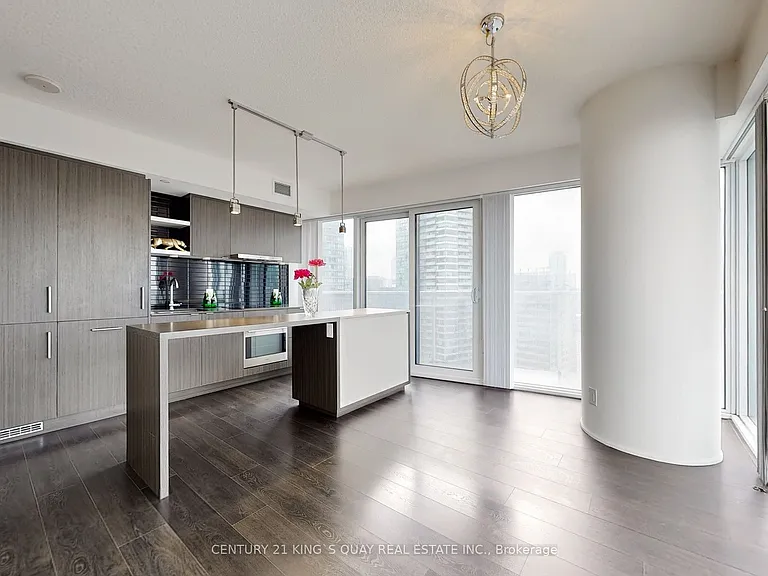 88 Harbour St #4204 — Photo 11