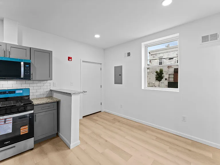 2600 S 7th St #1F — Photo 5