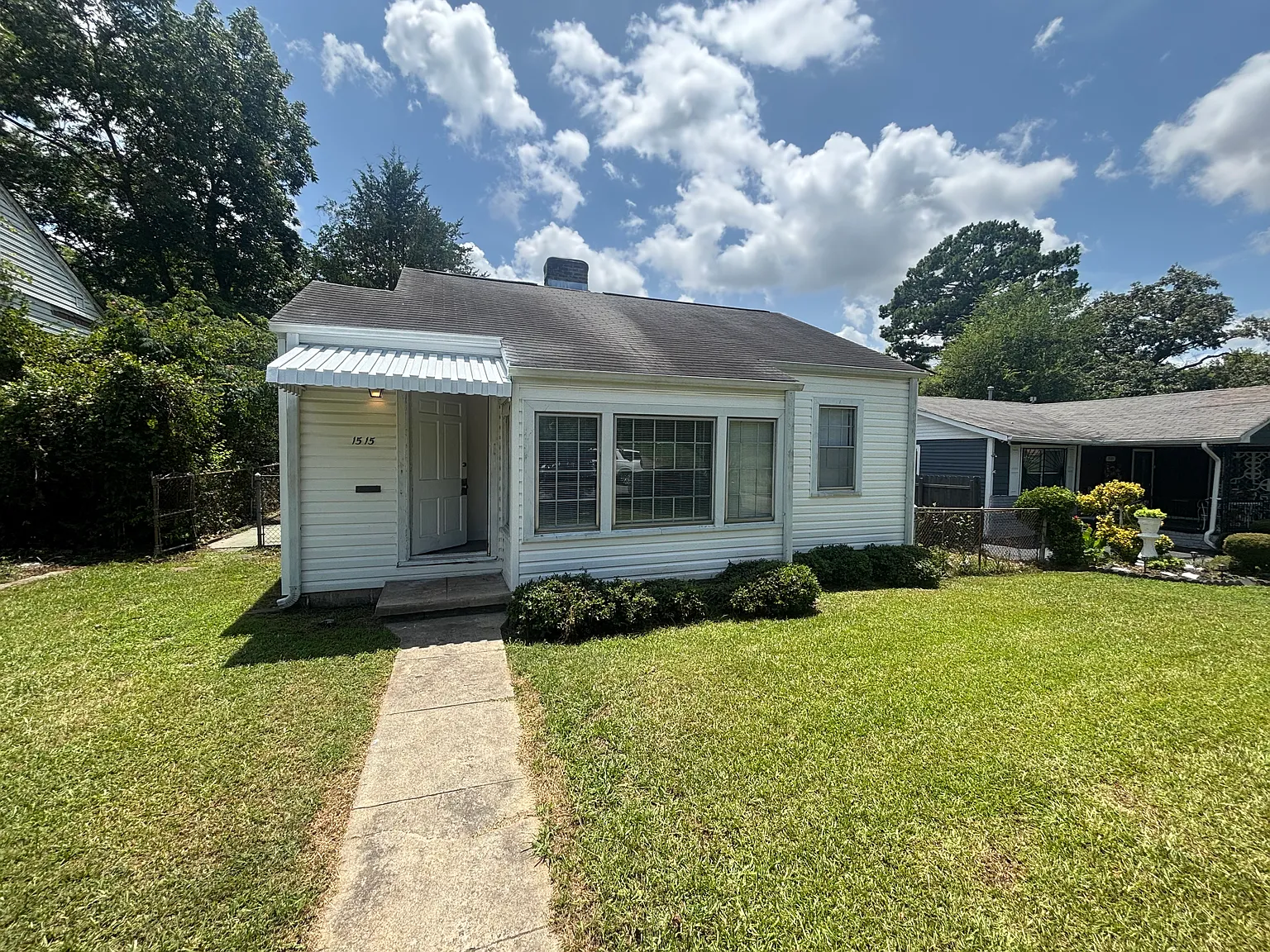 3 bed, 1205 sqft, $1,200 — Photo 2