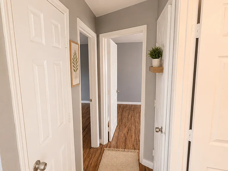 1620 E Yale Ave — Photo 2