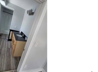 73 11th St, Onset, MA 02558