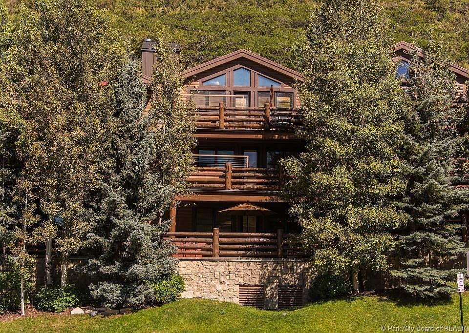 1st image of 2650 Deer Valley Dr #307
