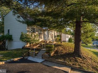 13811 Meadowbrook Rd, Woodbridge, VA 22193