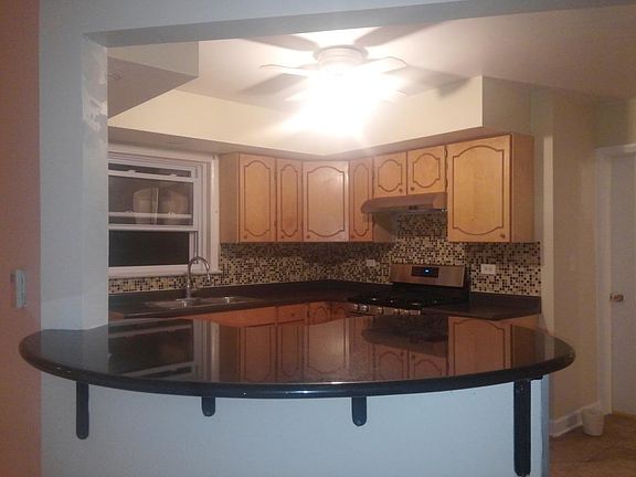 4th image of 1113 Holiday Ln APT 11