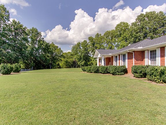 1460 Lewisburg Hwy, Pulaski, TN 38478 | MLS #2467446 | Zillow