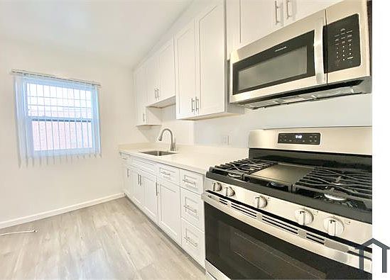 2nd image of 2627 Brighton Ave APT 2