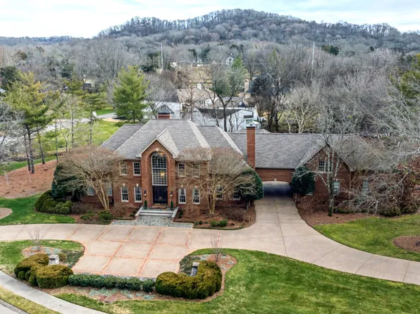 10 Castlewood Ct, Nashville, TN 37215