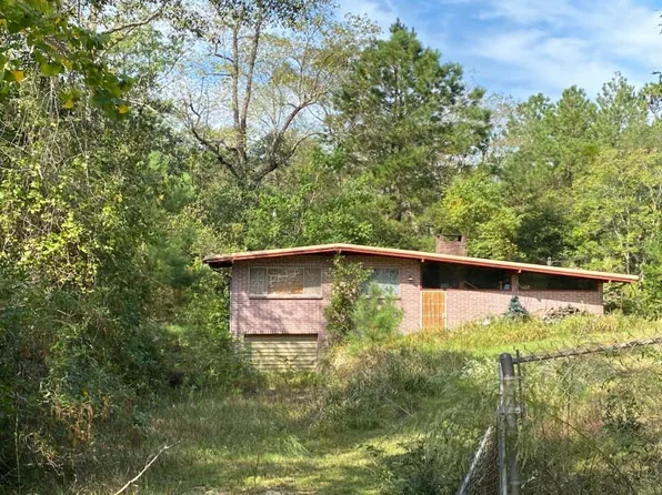 4295 Linbar Ln W, Semmes, AL 36575