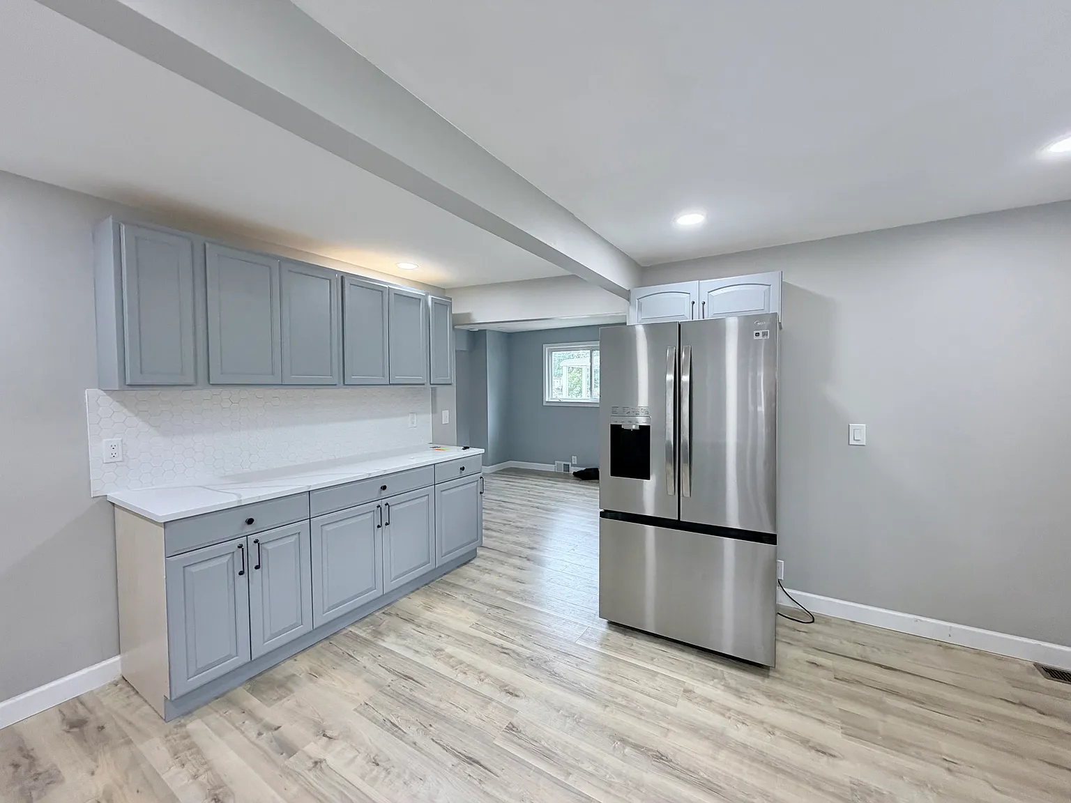 3 bed, 1052 sqft, $1,700 — Photo 4