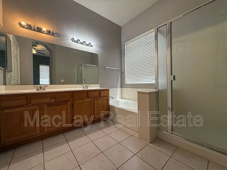 5153 W Dublin Ln — Photo 16
