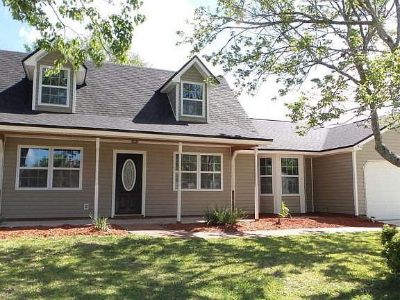 5th image of 560 Thomas Stone Ct