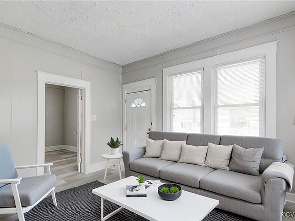 2nd image of 621 Hazelhurst Ave