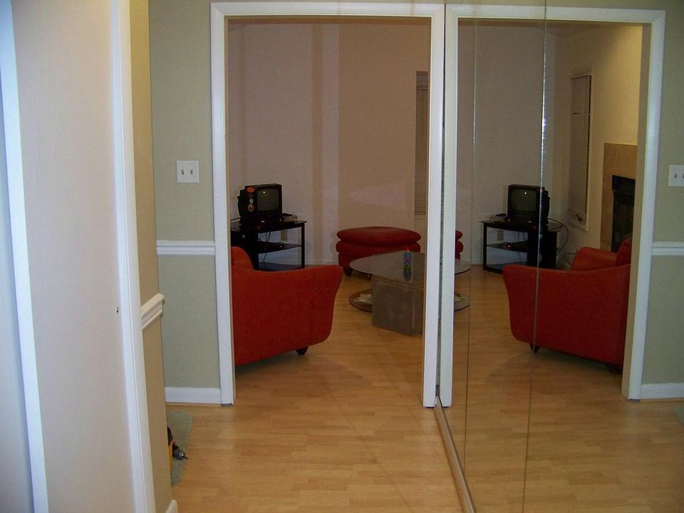 1st image of 654 Pinewood Dr