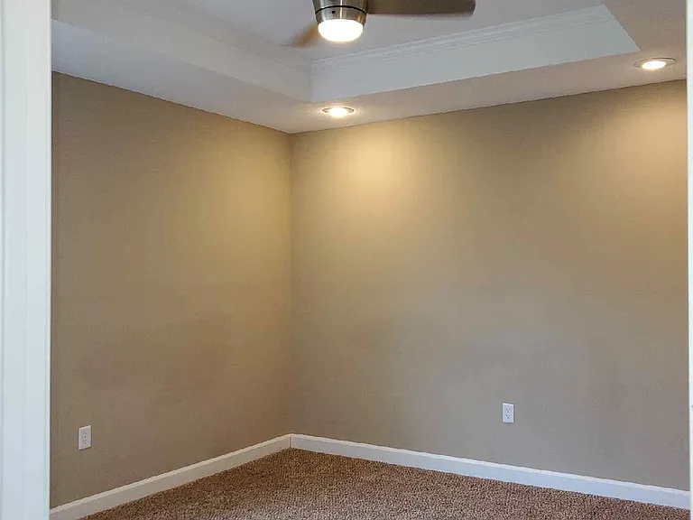 907 W Gay St #A — Photo 10
