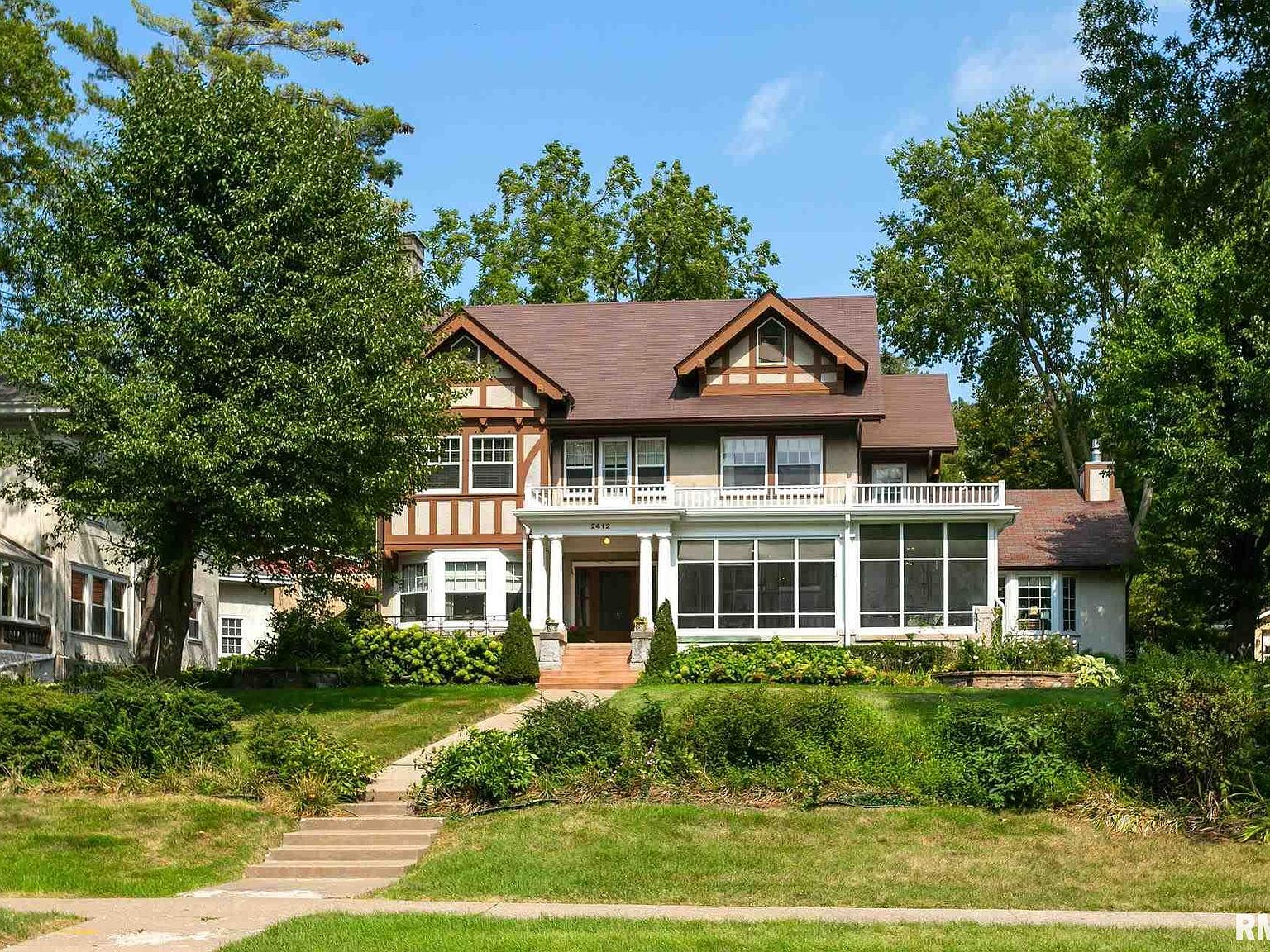 2412 E River Dr, Davenport, IA 52803 Zillow