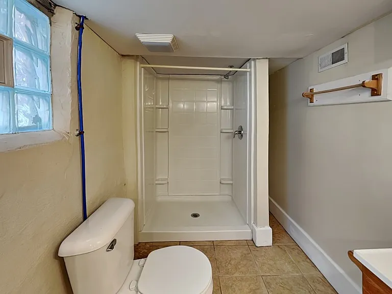 80 Euclid Ave — Photo 17