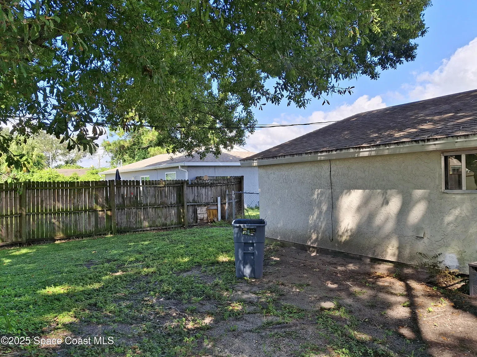 3 bed, 2.0 bath, 912 sqft, $1,600 — Photo 3