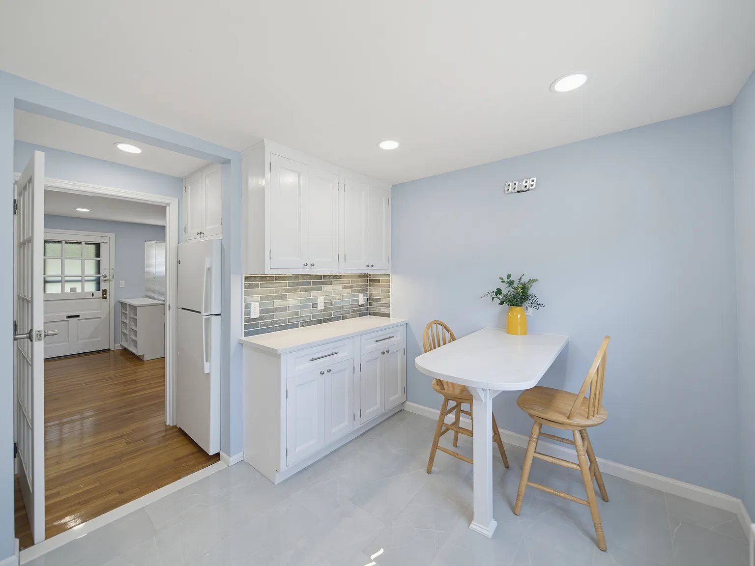 1 bed, 591 sqft, $2,100 — Photo 3