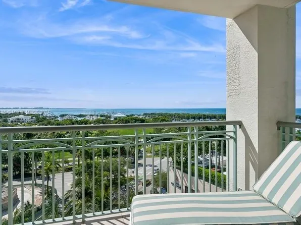 3400 SW 27th Ave APT 802, Miami, FL 33133