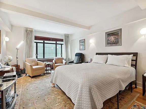 3rd image of 25 W 54th St #6EFH