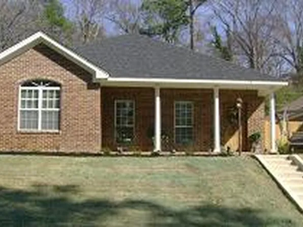 1118 6th St N, Columbus, MS 39701