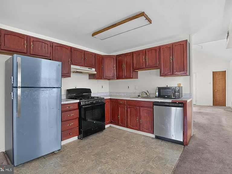 540 N 4th St #D — Photo 3