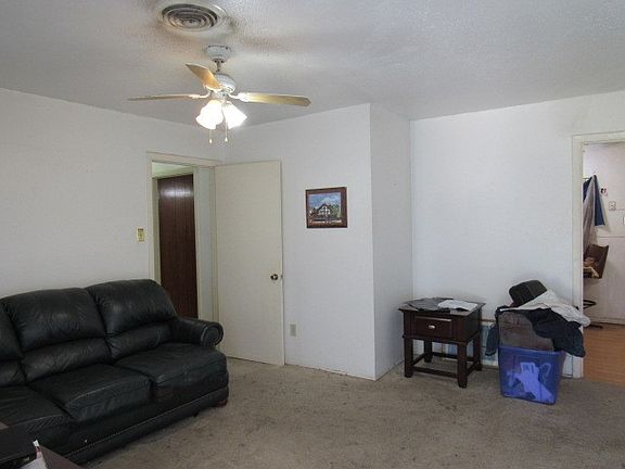 3rd image of 8324 Ellery Dr