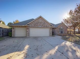 8012 NW 67th Pl, Warr Acres, OK 73132