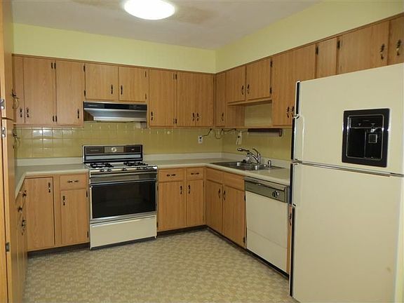 5th image of 108 Joyce Ave