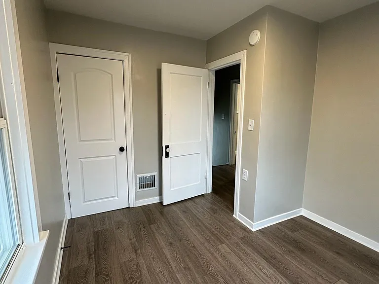 154 W Plumer St — Photo 13