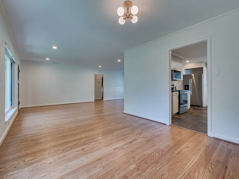 Breakfast Nook/ Open Office/Playroom