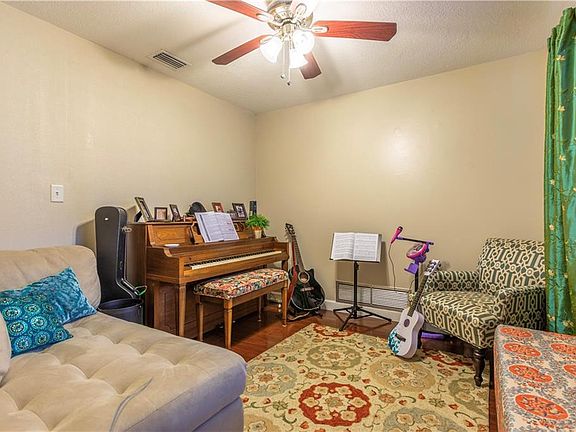 4th image of 3436 Arnel Dr
