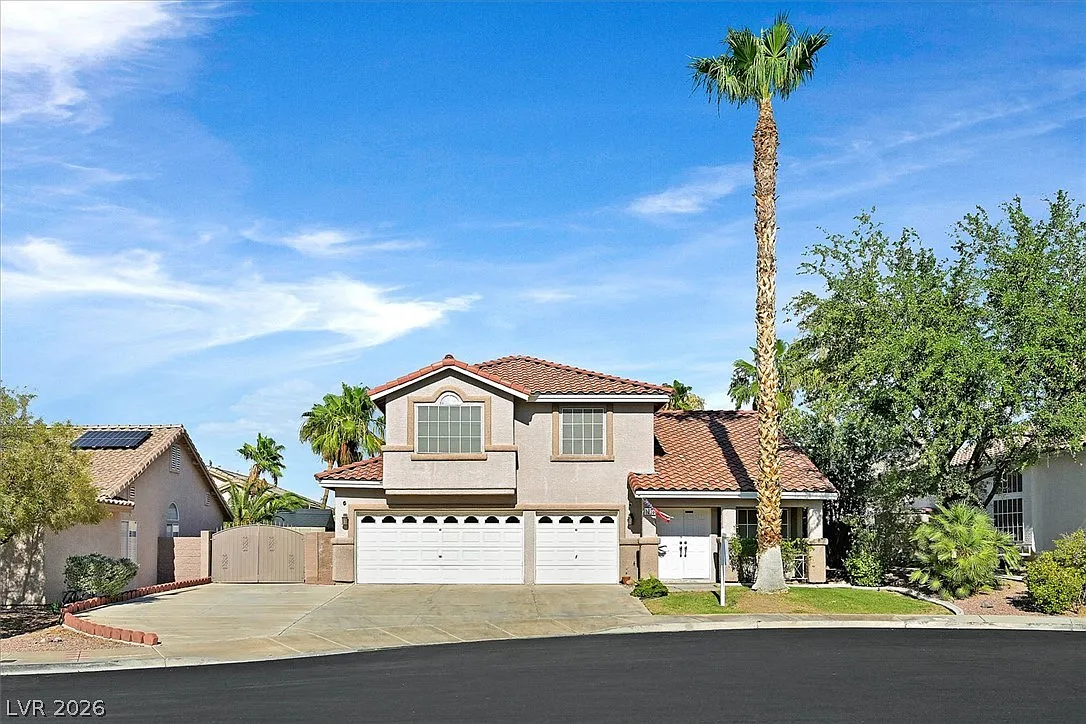 4 bed, 3.0 bath, 2174 sqft, $2,800 — Photo 1