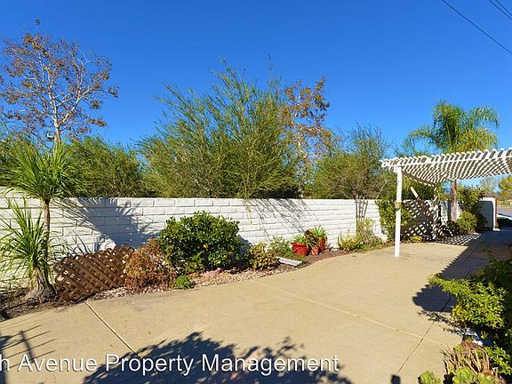 4th image of 207 Oleander Dr