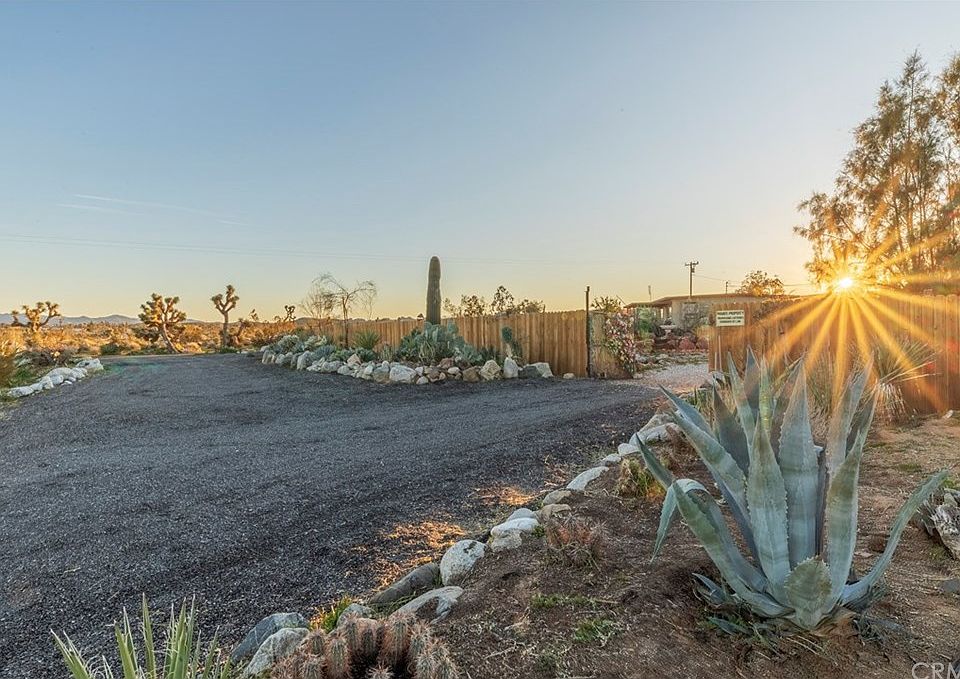 1st image of 3484 Valley Vista Ave