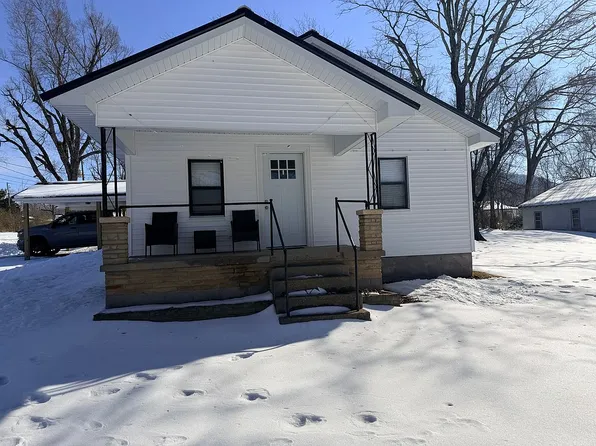 100 E College St, Marshall, AR 72650