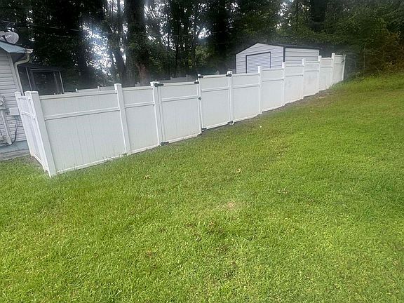 3rd image of 607 Parkway Dr