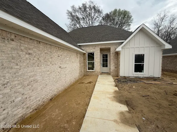 196 Lake Harbor Rd, Brandon, MS 39047