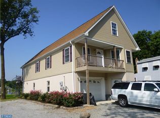 822 6th Ave, Croydon, PA 19021