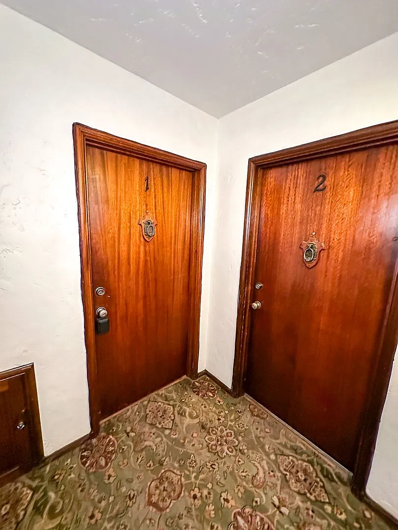 Ten-O-Five Anhalt Apartments — Photo 4