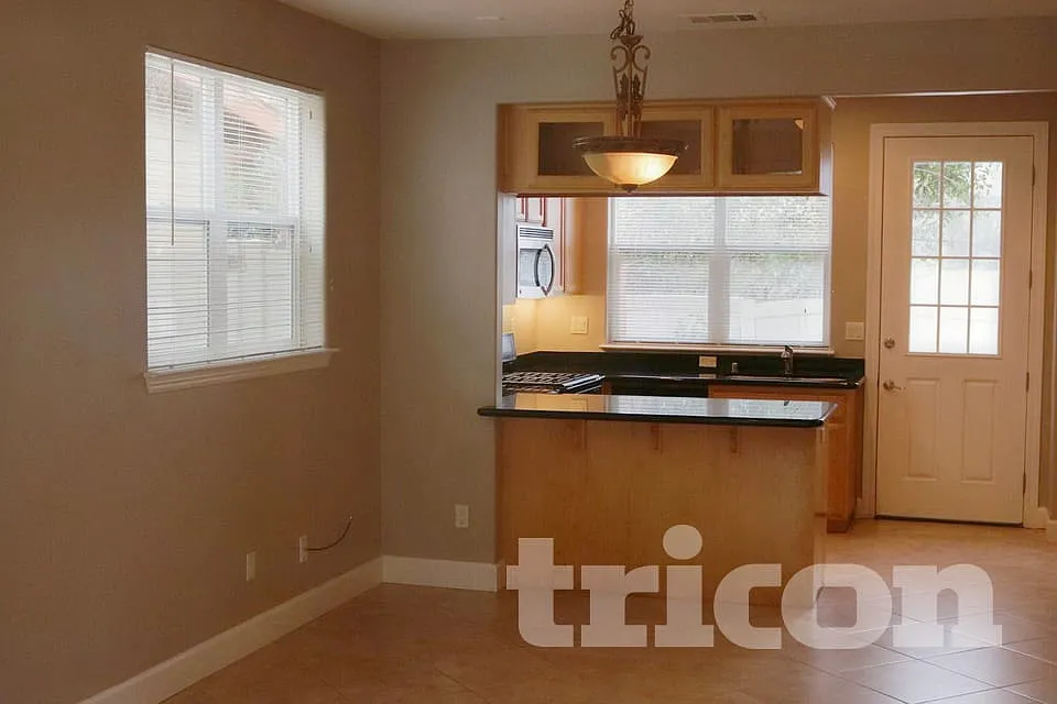 2280 South Drive Unit 16 Auburn CA — Photo 2