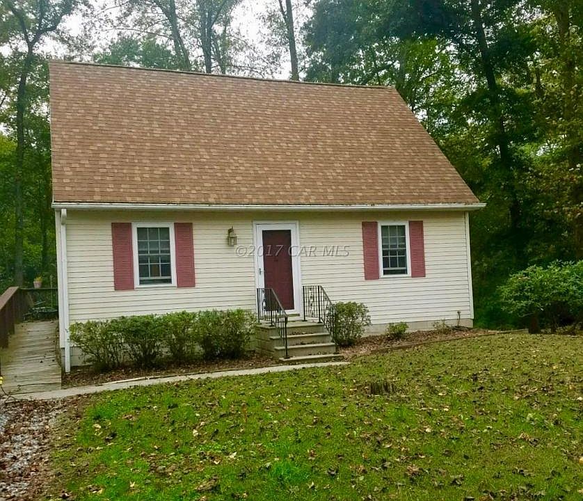 2nd image of 4466 Pheasant Dr