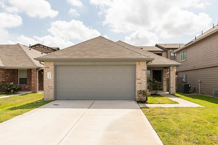 1st image of 5718 Plantation Forest Dr