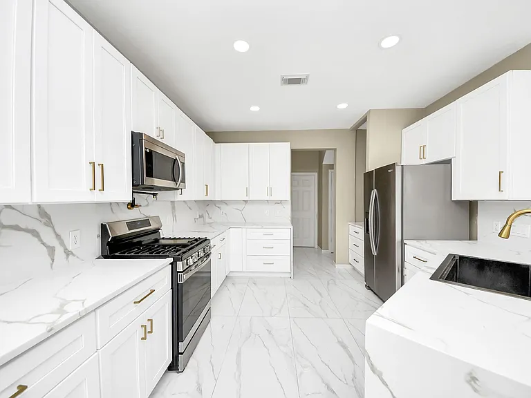 11027 Dellrose Crossing Dr — Photo 18
