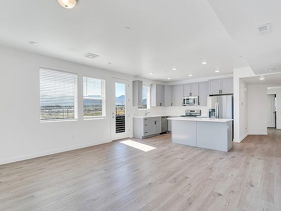 4th image of 5208 W Black Twig Dr Unit 302