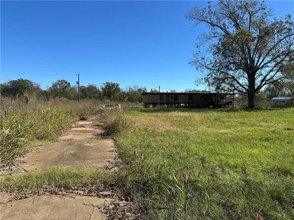 557 Nid Aigie Rd, Cloutierville, LA 71416